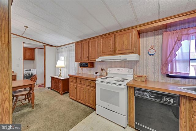 158 NORTHCREST ACRES PARK, Lebanon, PA 17046