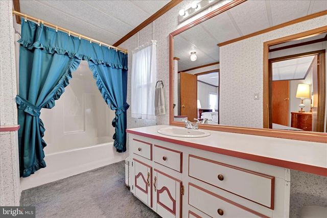 158 NORTHCREST ACRES PARK, Lebanon, PA 17046