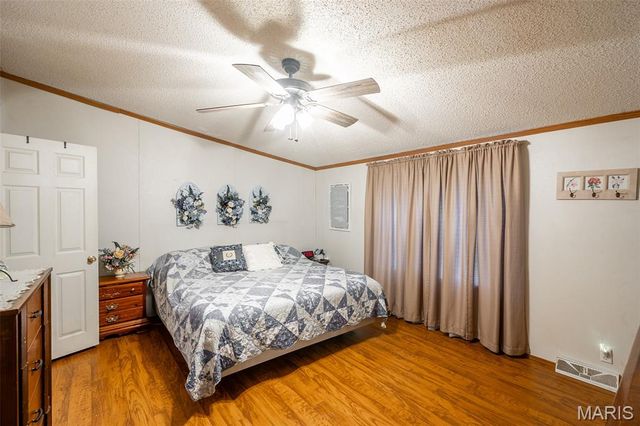 1034 Wayne 372, Piedmont, MO 63957