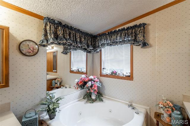 1034 Wayne 372, Piedmont, MO 63957