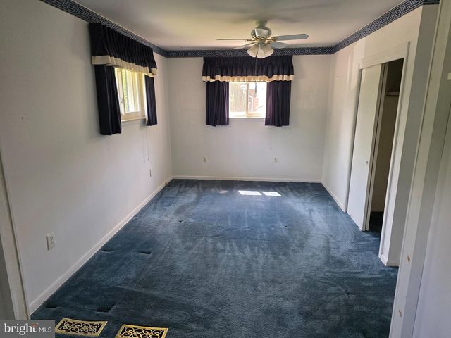 20 KAREN DR, Malvern, PA 19355