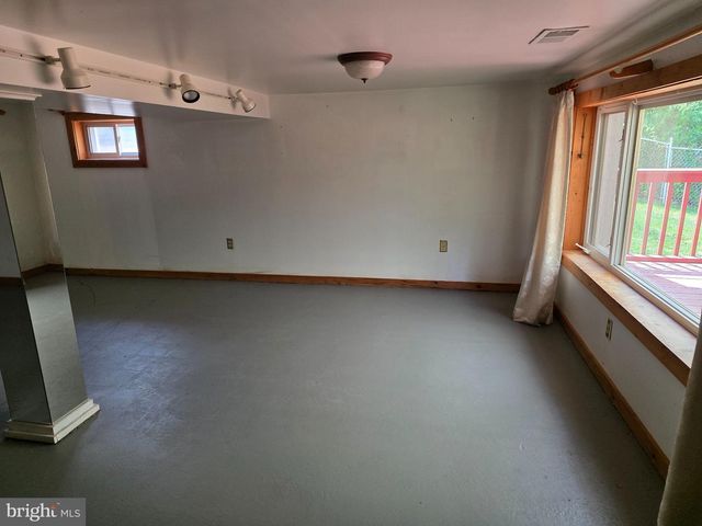 20 KAREN DR, Malvern, PA 19355