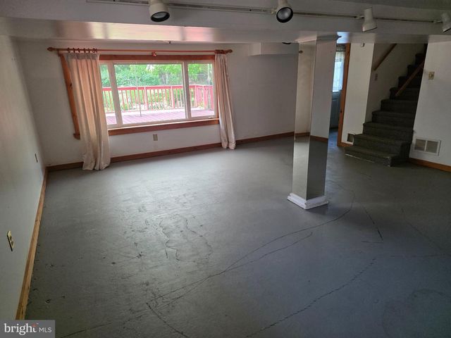 20 KAREN DR, Malvern, PA 19355