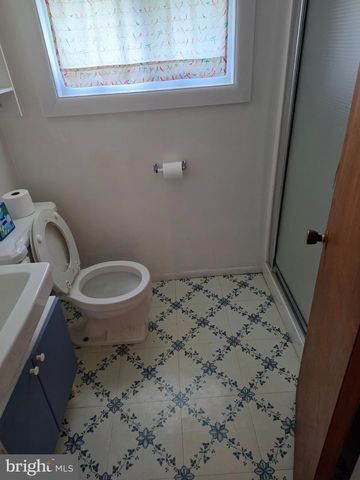20 KAREN DR, Malvern, PA 19355