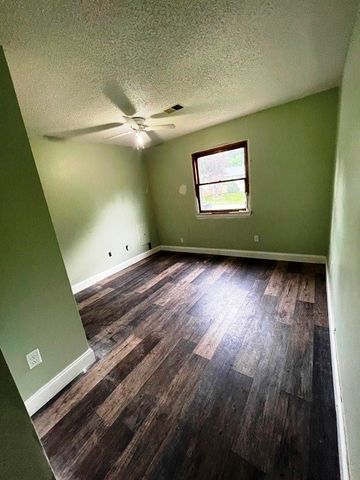119 E Leland Avenue, Des Moines, IA 50315