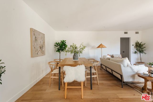 1943 12th 2, Santa Monica, CA 90404