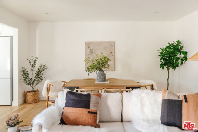 1943 12th 2, Santa Monica, CA 90404