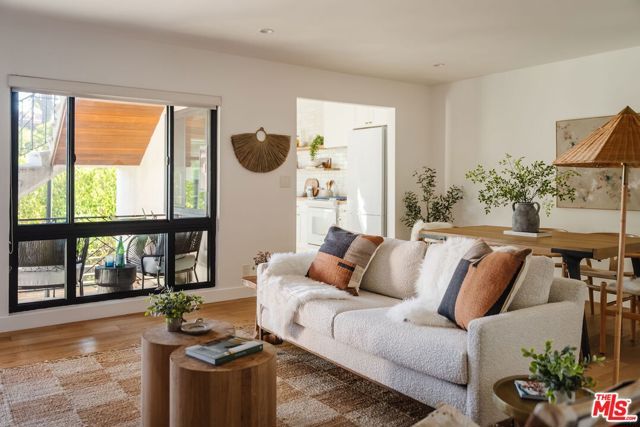 1943 12th 2, Santa Monica, CA 90404