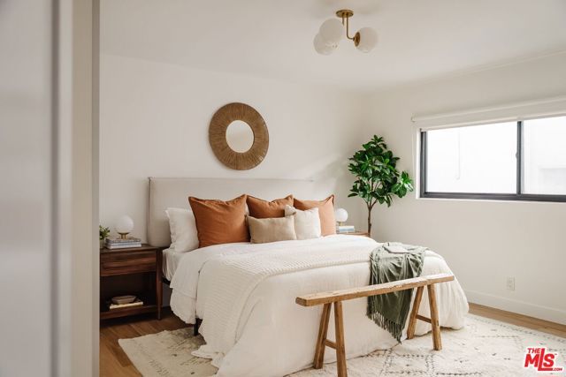 1943 12th 2, Santa Monica, CA 90404