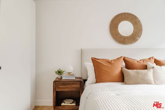 1943 12th 2, Santa Monica, CA 90404