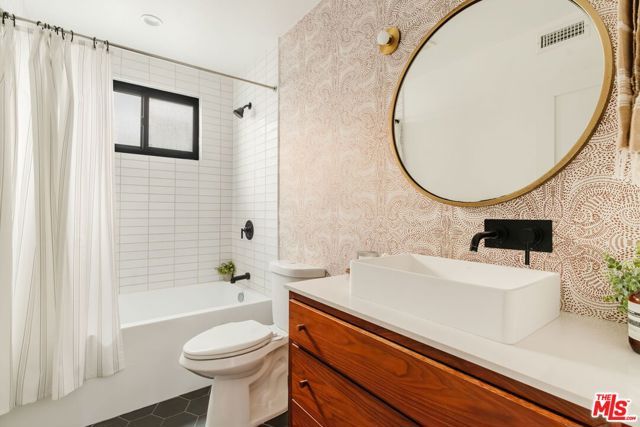 1943 12th 2, Santa Monica, CA 90404