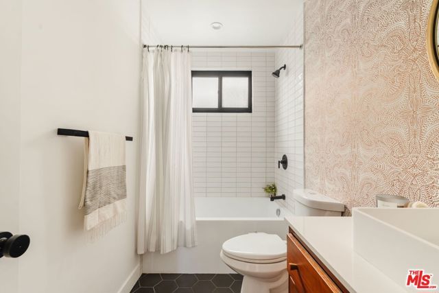 1943 12th 2, Santa Monica, CA 90404