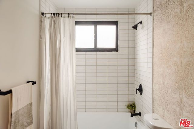 1943 12th 2, Santa Monica, CA 90404