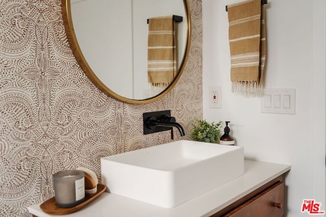 1943 12th 2, Santa Monica, CA 90404