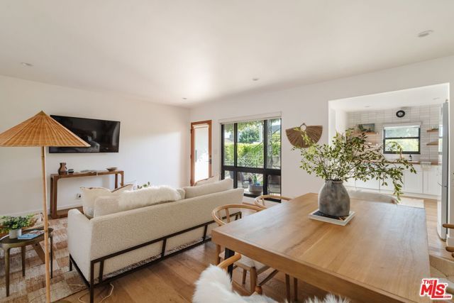 1943 12th 2, Santa Monica, CA 90404