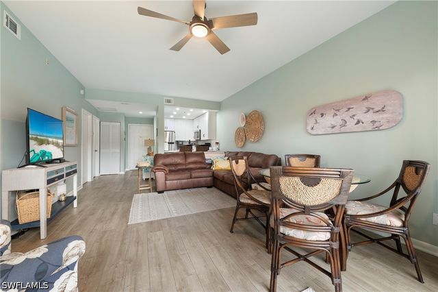 3313 Europa DR 216, Naples, FL 34105