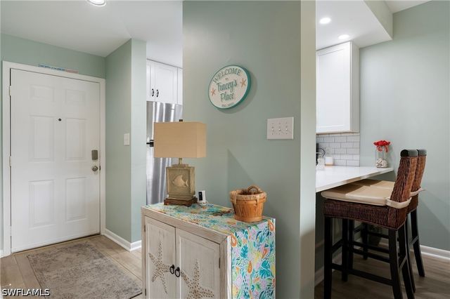 3313 Europa DR 216, Naples, FL 34105