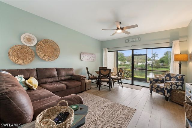 3313 Europa DR 216, Naples, FL 34105