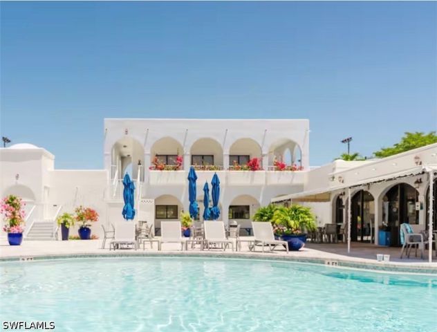 3313 Europa DR 216, Naples, FL 34105