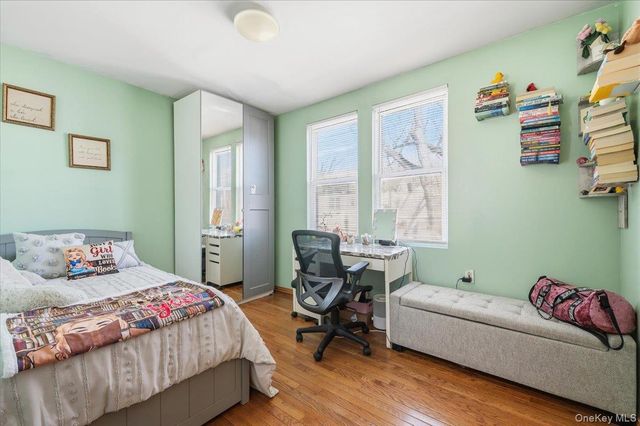 6915 69th Street, Glendale, NY 11385