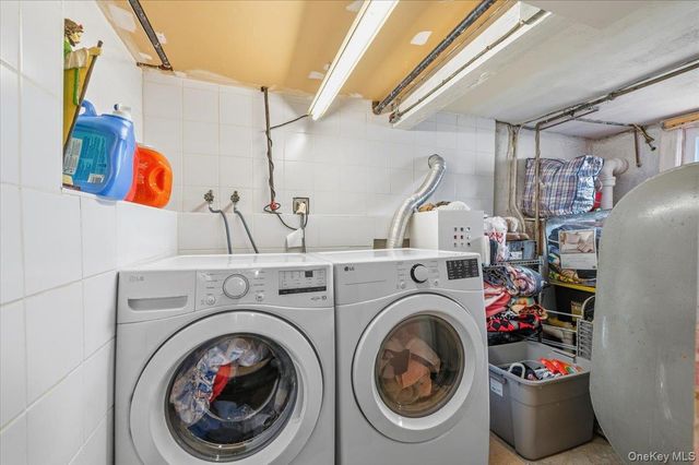 6915 69th Street, Glendale, NY 11385