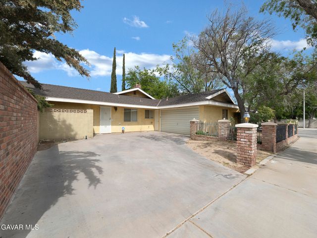 1150 E Lancaster Boulevard, Lancaster, CA 93535