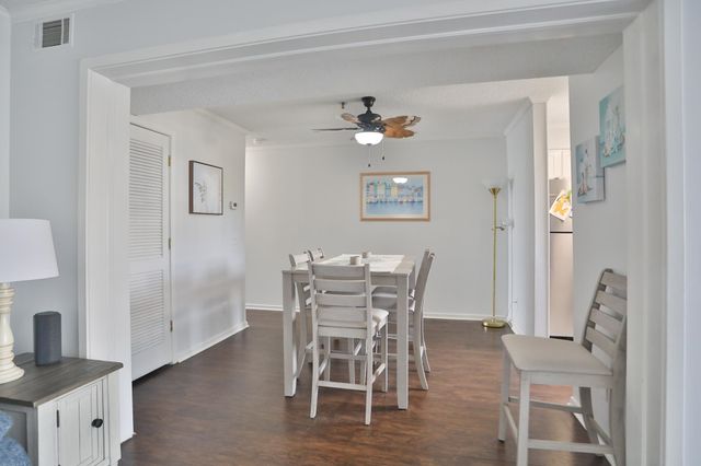 305 Hillside Dr N Apt 204, North Myrtle Beach, SC 29582