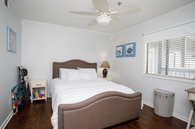 305 Hillside Dr N Apt 204, North Myrtle Beach, SC 29582