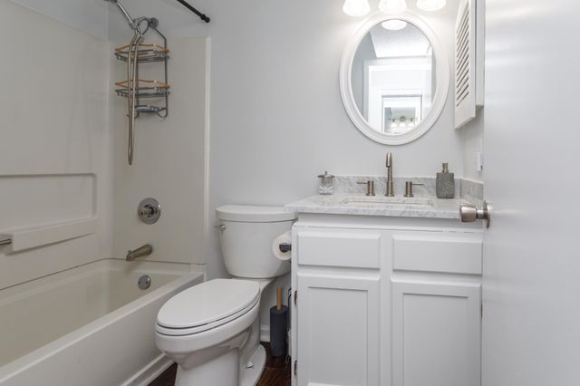 305 Hillside Dr N Apt 204, North Myrtle Beach, SC 29582