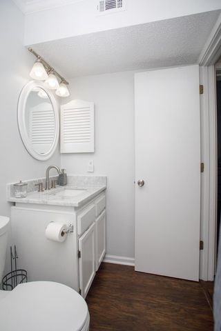 305 Hillside Dr N Apt 204, North Myrtle Beach, SC 29582