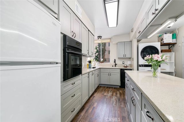 6979 Palm N141, Riverside, CA 92506