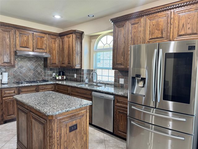 5817 Pine Flat Court, Fort Worth, TX 76179