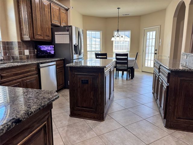 5817 Pine Flat Court, Fort Worth, TX 76179