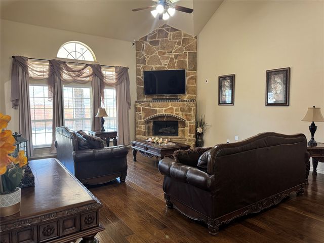 5817 Pine Flat Court, Fort Worth, TX 76179