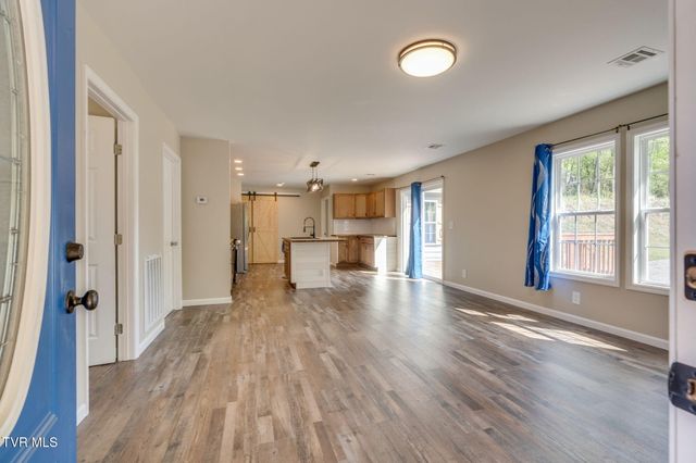 633 Bristol Highway, Gate City, VA 24251