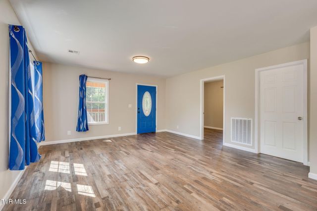 633 Bristol Highway, Gate City, VA 24251