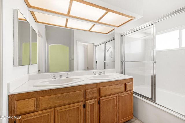 600 Kingswood Lane F, Simi Valley, CA 93065