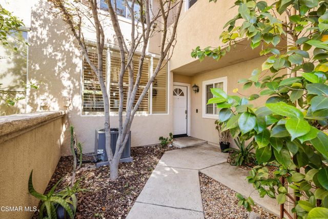 600 Kingswood Lane F, Simi Valley, CA 93065