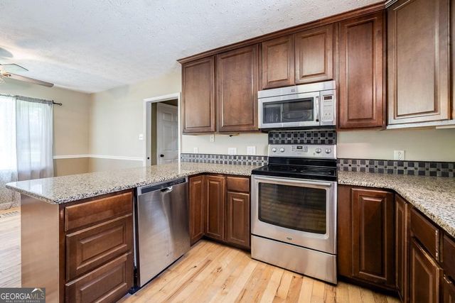 194 Deerfield Drive, Springfield, GA 31329