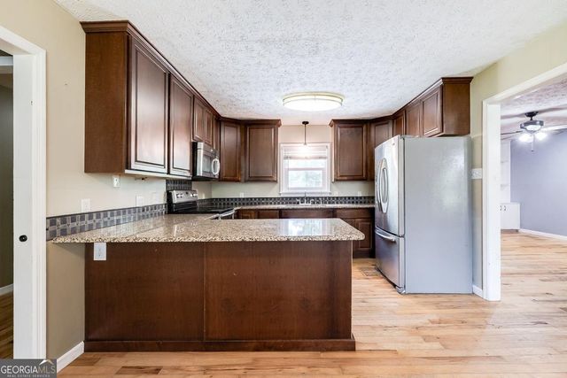 194 Deerfield Drive, Springfield, GA 31329