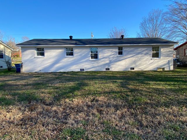 203 Rigney Dr, Manchester, TN 37355