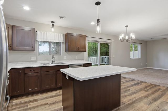 2645 Sessions Street, Eau Claire, WI 54701