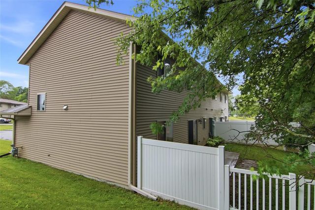 2645 Sessions Street, Eau Claire, WI 54701