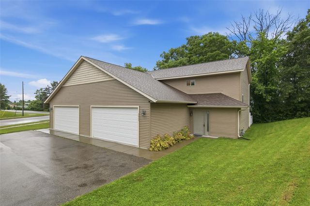 2645 Sessions Street, Eau Claire, WI 54701