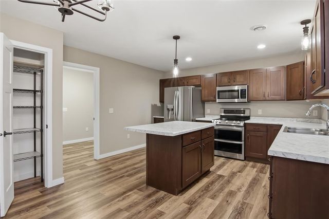 2645 Sessions Street, Eau Claire, WI 54701