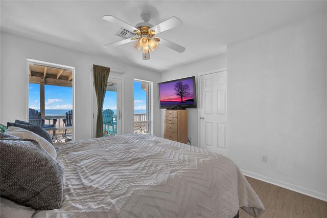 21602 Kennedy Drive, Galveston, TX 77554