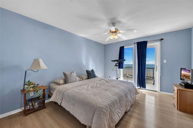 21602 Kennedy Drive, Galveston, TX 77554