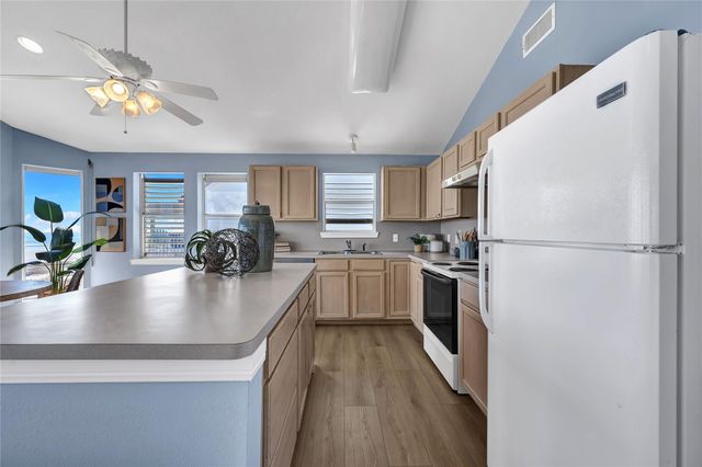 21602 Kennedy Drive, Galveston, TX 77554