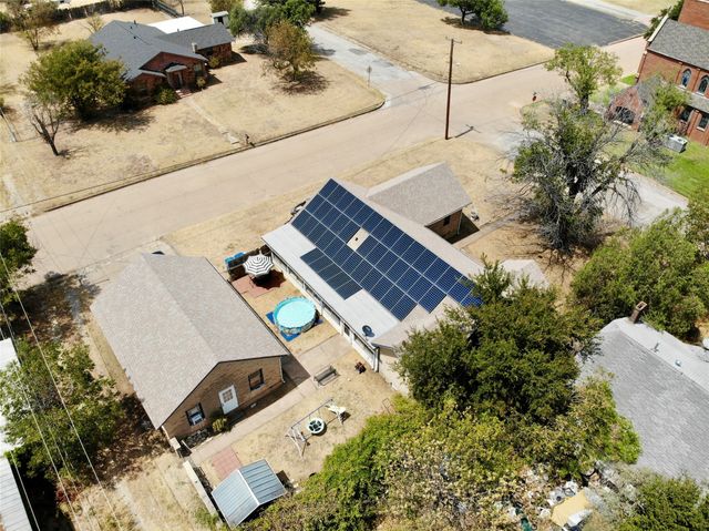 1001 E Elm Street, Breckenridge, TX 76424