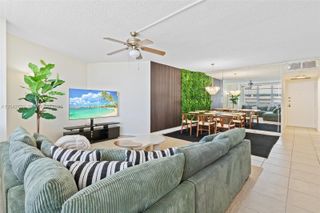 3725 S Ocean Dr 921, Hollywood, FL 33019
